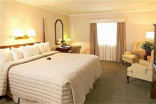 The Inn At Reading Hotel & Conference Center Kamer foto